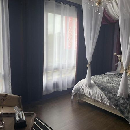 Light Luxury Apartment Apartment Taitung Екстер'єр фото